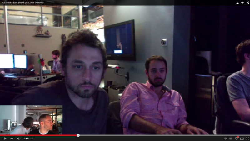 fingen-terremoto-a-traves-de-Skype-para-asustar-a-sus-colegas