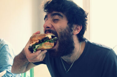 por-que-mucha-gente-no-se-siente-satisfecha-despues-de-comer