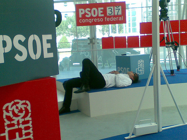 3-trucos-para-descansar-en-el-trabajo-sin-que-te-sorprendan