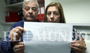 Foto Javier Barbancho. 19/01/2016.Madrid. Comunidad de Madrid. Carmen Gonzalez y Manuel Gonzalez,un niño de Leganes.