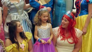 audiencia-juzgado-personajes-disney-adopcion-danielle-koning-1-640x360